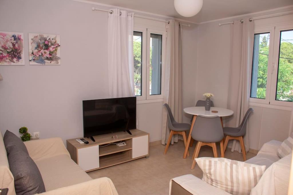 Anadora 2: Hospitable Stone House With Yard Apartment Alexandroupoli Exterior foto